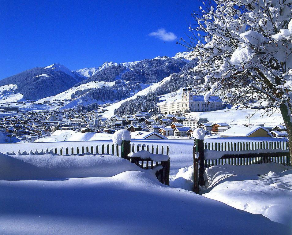 Apart Holidays - Haus Acletta Apartment Disentis
