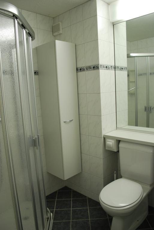 Apart Holidays - Haus Acletta Apartment *